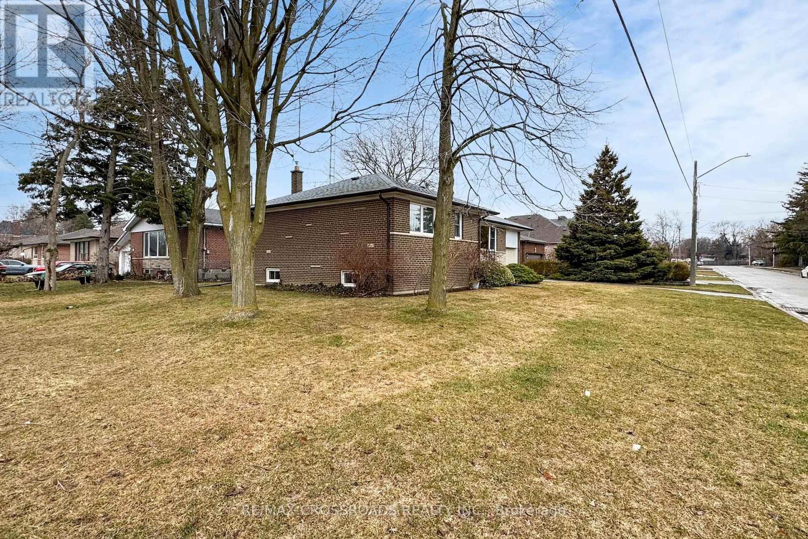 188 Maple Avenue, Richmond Hill, Ontario  L4C 2J1 - Photo 19 - N12928464