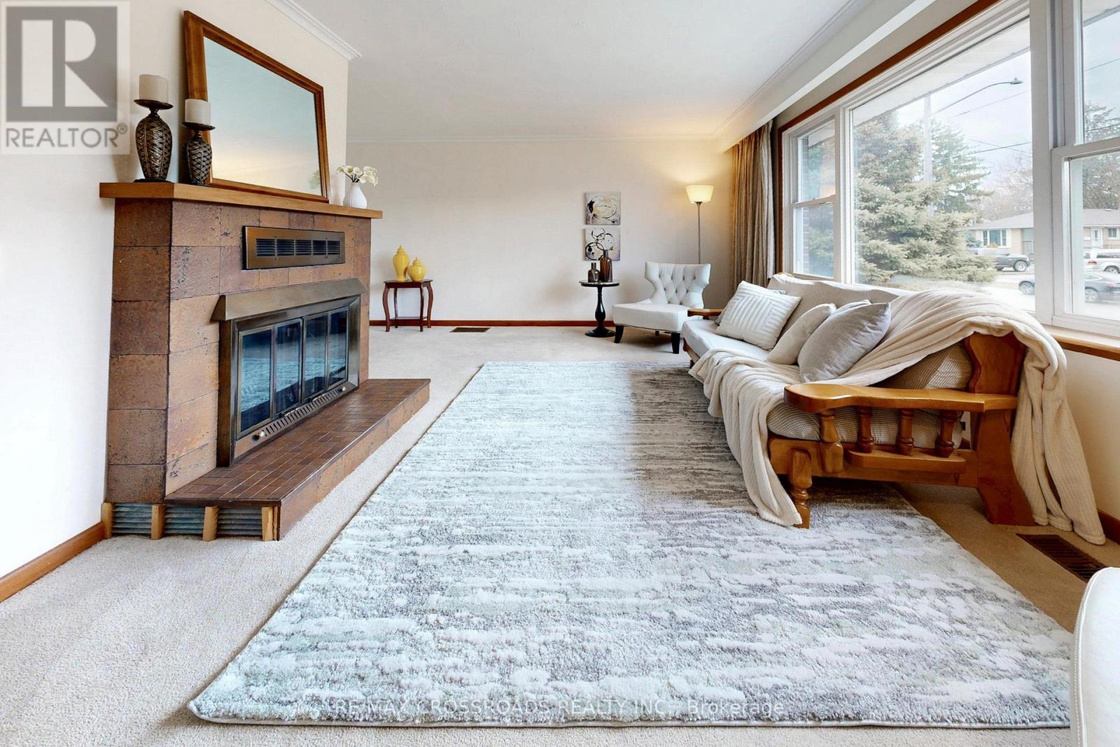 188 Maple Avenue, Richmond Hill, Ontario  L4C 2J1 - Photo 4 - N12928464