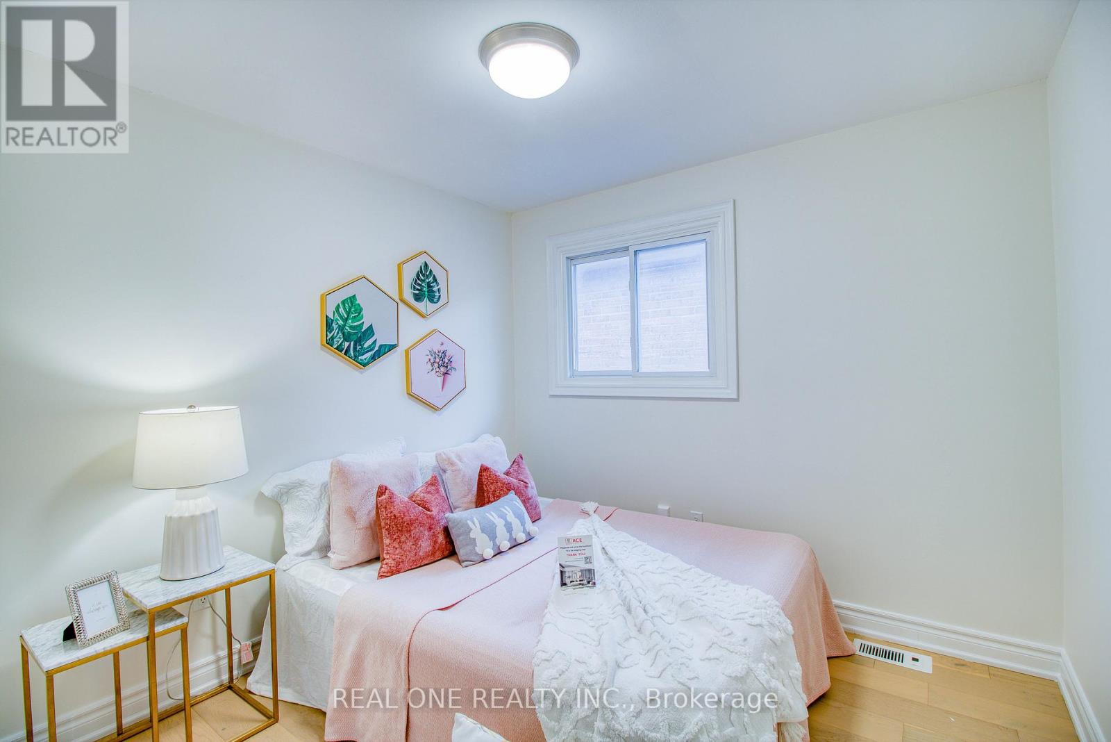 32 Charlton Avenue, Vaughan, Ontario  L4J 6W3 - Photo 33 - N12928536