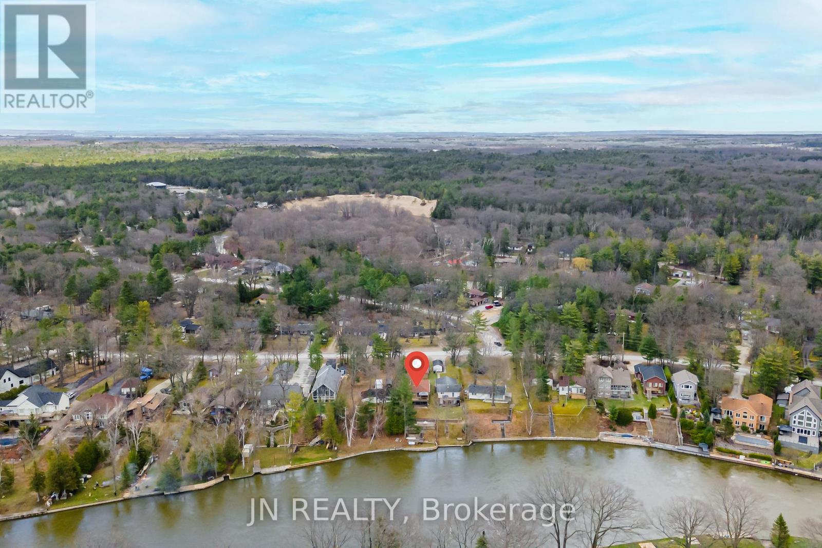 322 Oxbow Park Drive, Wasaga Beach, Ontario  L9Z 2V6 - Photo 2 - S12928474