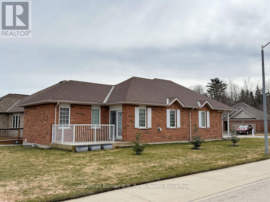 224 Baldwin Street, Tillsonburg, Ontario  N4G 5W3 - Photo 2 - X12807804
