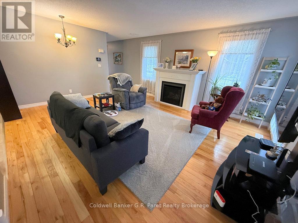 224 Baldwin Street, Tillsonburg, Ontario  N4G 5W3 - Photo 7 - X12807804