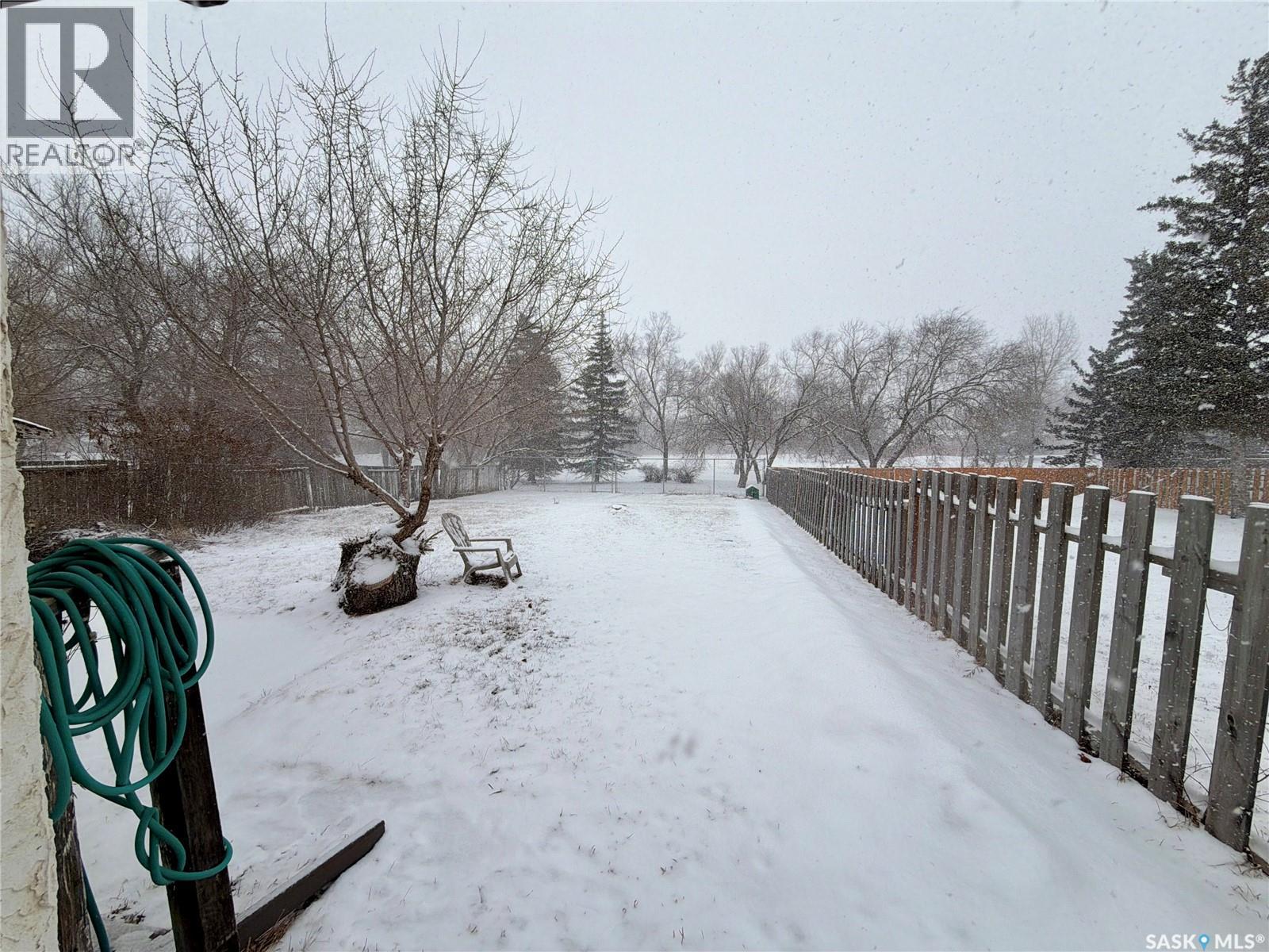 819 Broad Street N, Regina, Saskatchewan  S4R 6C7 - Photo 2 - SK031420