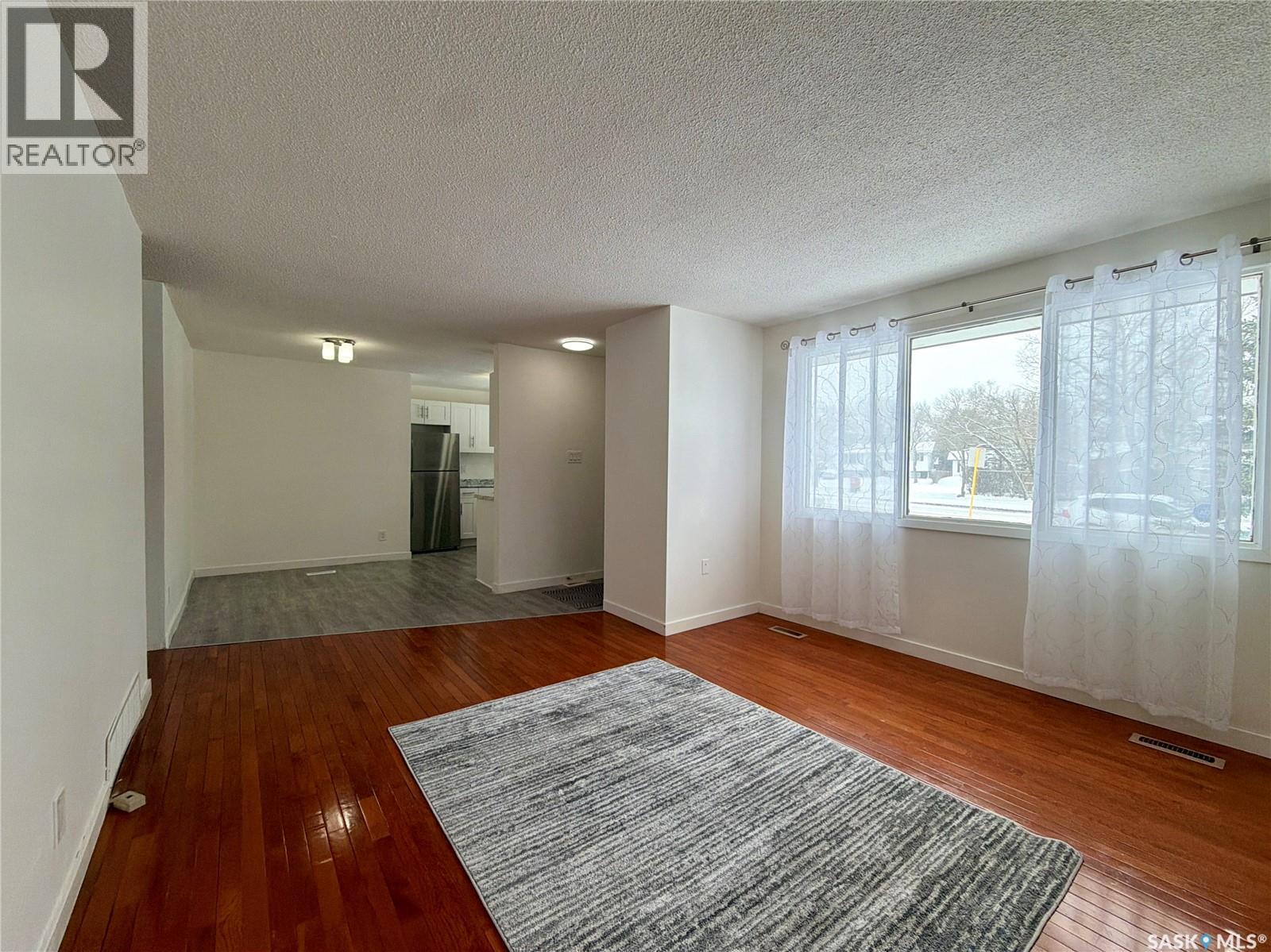 819 Broad Street N, Regina, Saskatchewan  S4R 6C7 - Photo 5 - SK031420