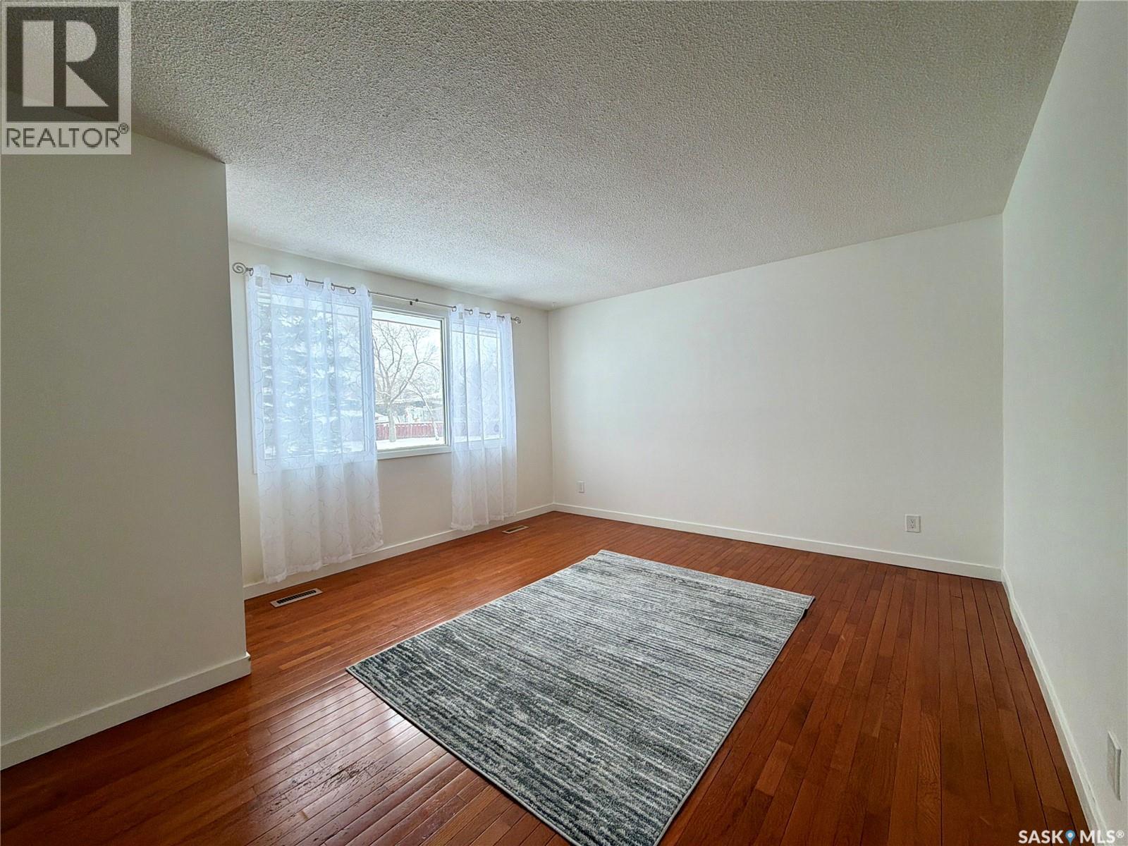 819 Broad Street N, Regina, Saskatchewan  S4R 6C7 - Photo 6 - SK031420