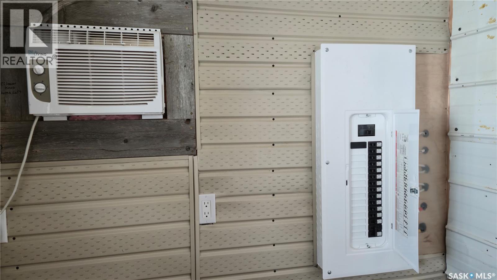 1005 Lillooet Street W, Moose Jaw, Saskatchewan  S6H 4Z9 - Photo 8 - SK031399