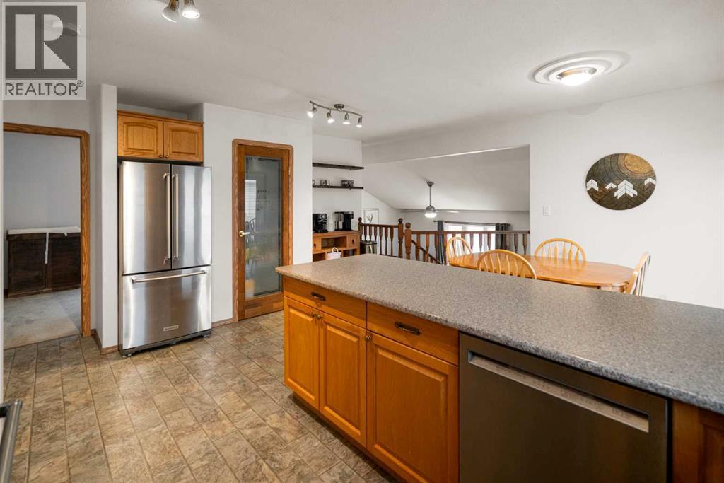 6801 39 Avenueclose W, Camrose, Alberta  T4V 5A8 - Photo 6 - A2295504