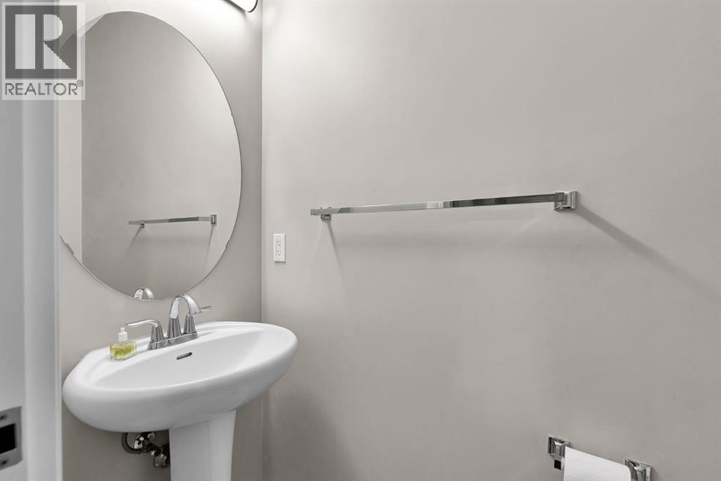 177 Cougar Ridge Close Sw, Calgary, Alberta  T3H 0V4 - Photo 15 - A2292847