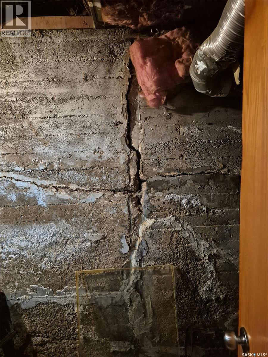 818 K Avenue N, Saskatoon, Saskatchewan  S7L 2N1 - Photo 7 - SK031176