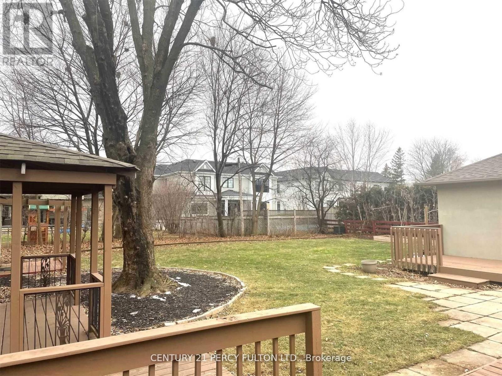 360 Stanfield Drive, Oakville, Ontario  L6L 3P6 - Photo 10 - W12928254