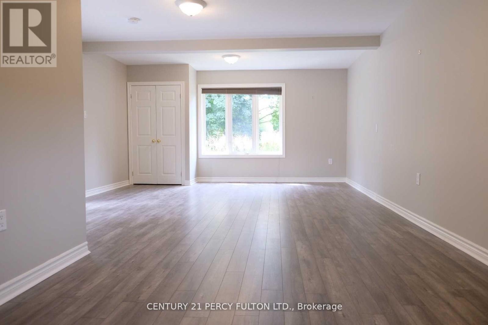 360 Stanfield Drive, Oakville, Ontario  L6L 3P6 - Photo 7 - W12928254