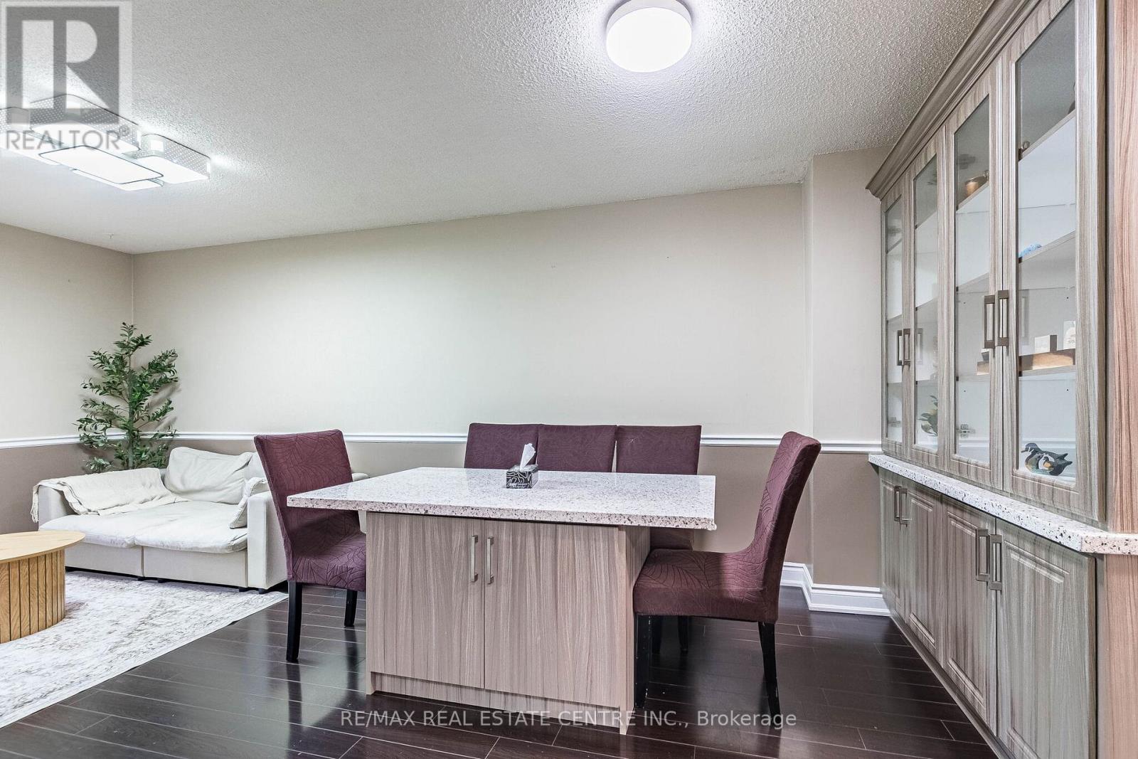 102 Timberlane Drive, Brampton (Fletcher's Creek South), Ontario  L6Y 4V7 - Photo 13 - W12928270