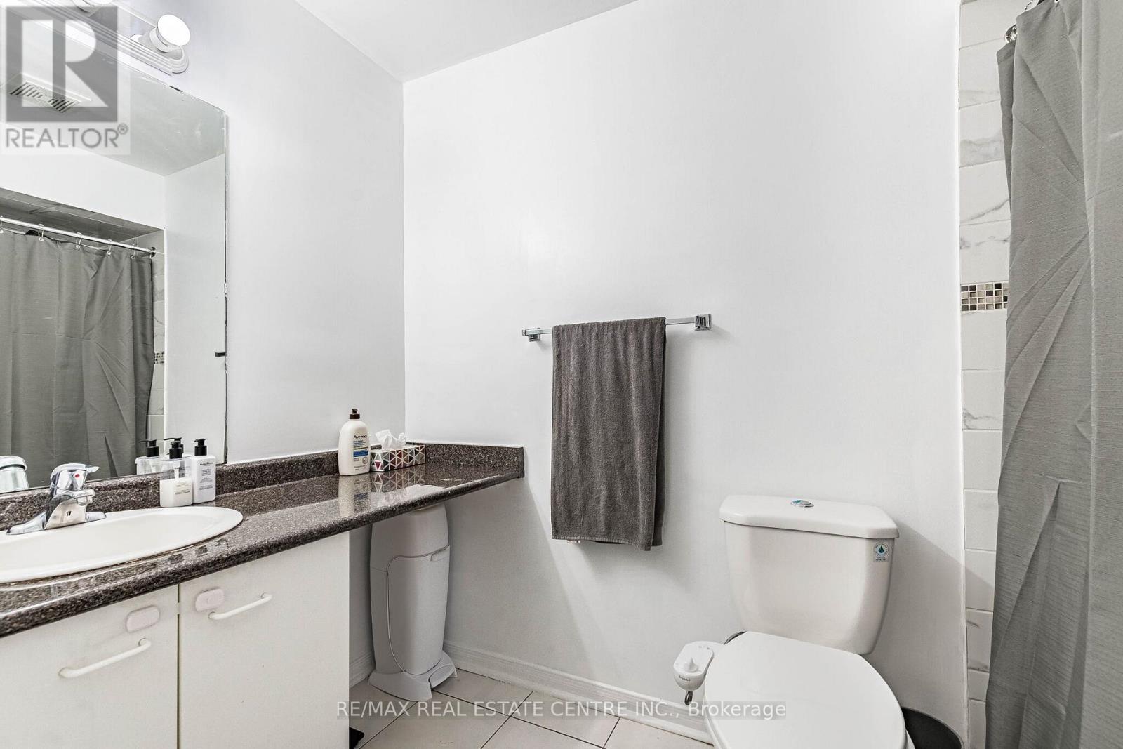 102 Timberlane Drive, Brampton (Fletcher's Creek South), Ontario  L6Y 4V7 - Photo 21 - W12928270