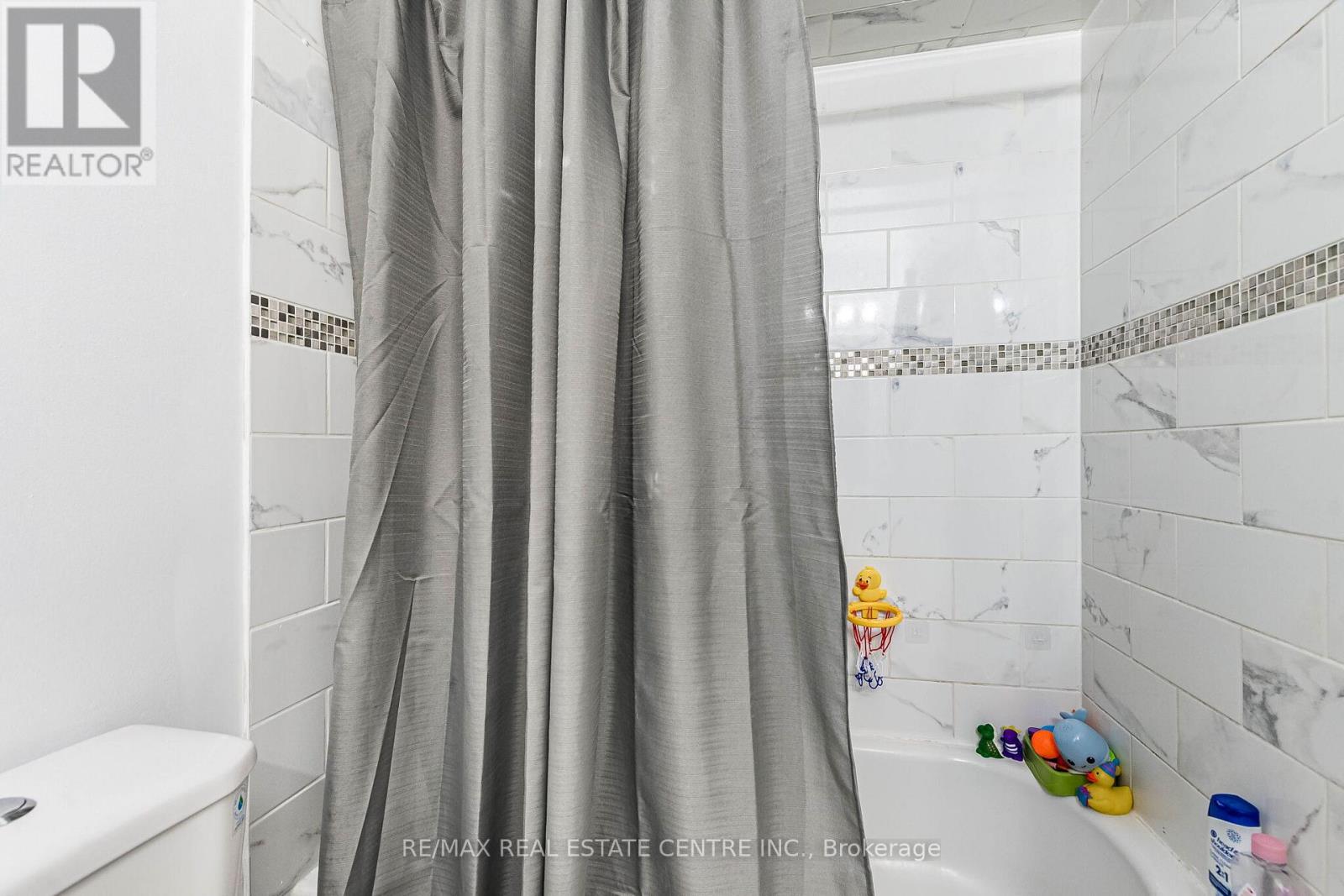 102 Timberlane Drive, Brampton (Fletcher's Creek South), Ontario  L6Y 4V7 - Photo 22 - W12928270