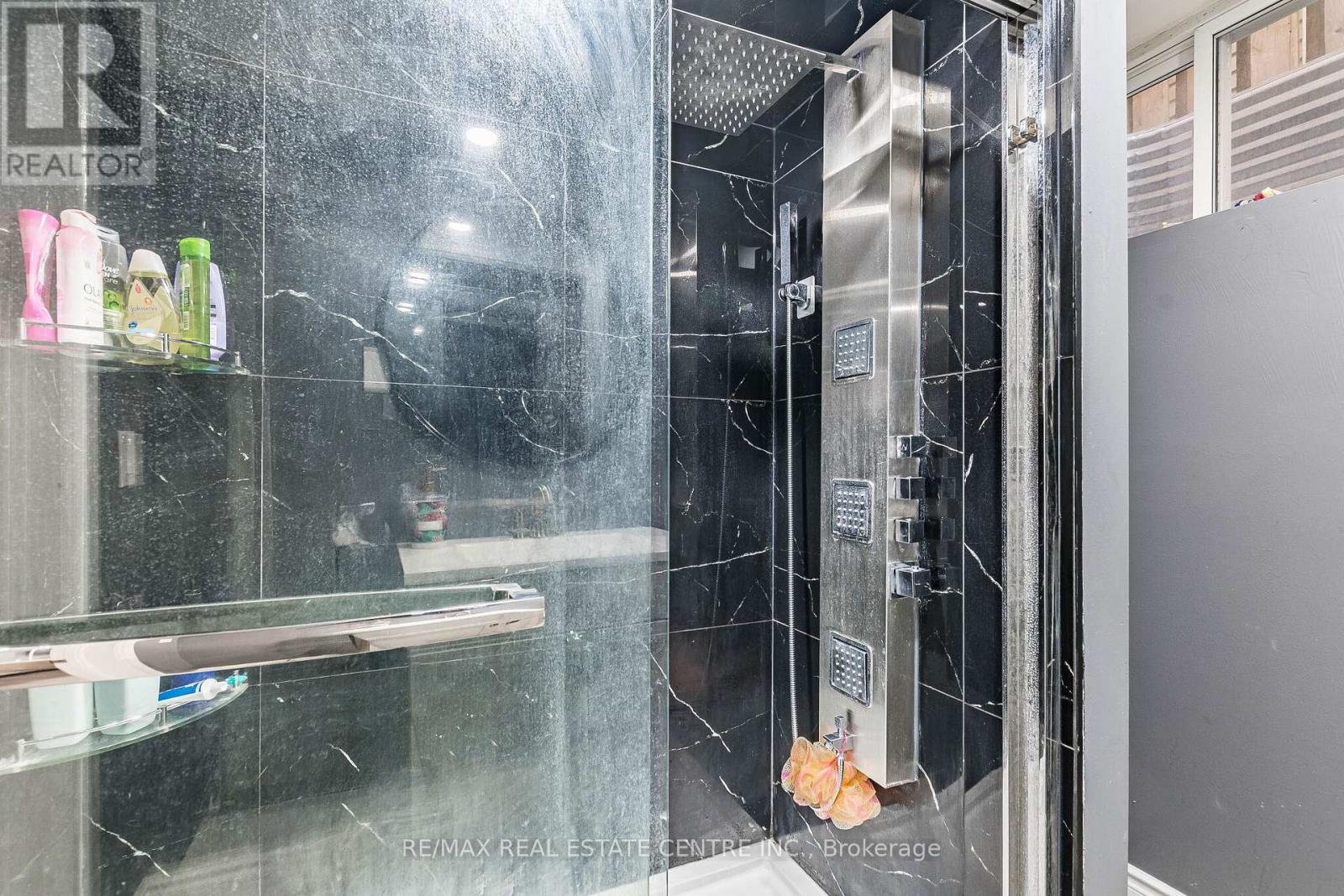 102 Timberlane Drive, Brampton (Fletcher's Creek South), Ontario  L6Y 4V7 - Photo 42 - W12928270