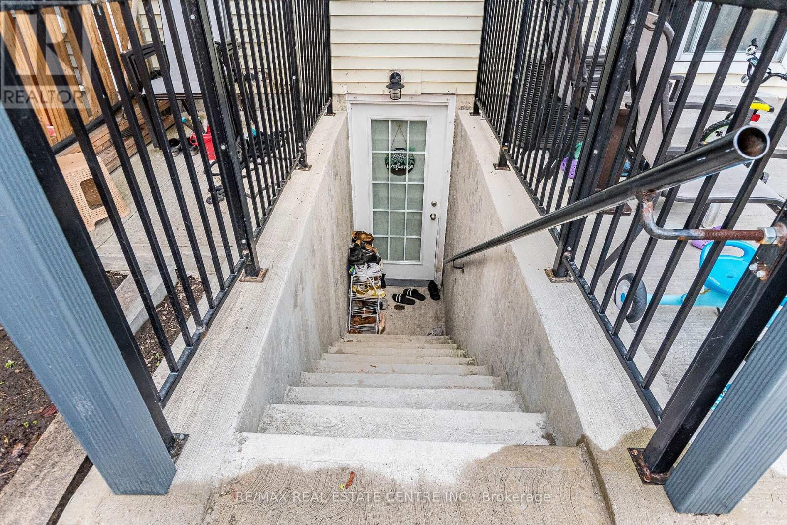 102 Timberlane Drive, Brampton (Fletcher's Creek South), Ontario  L6Y 4V7 - Photo 45 - W12928270