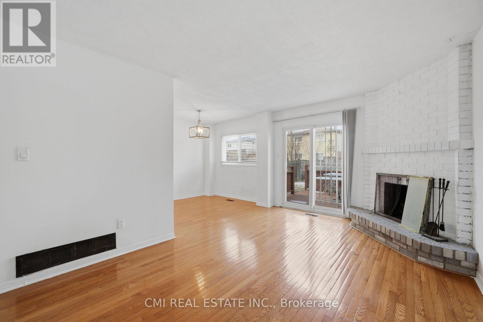 40 Glen Hollow Avenue, Toronto, Ontario  M9W 6C6 - Photo 11 - W12928308