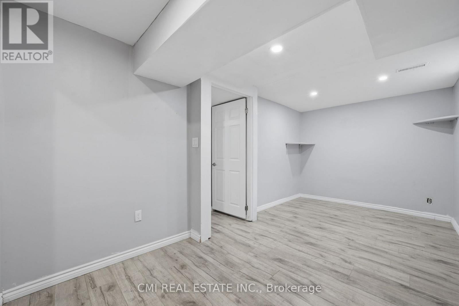 40 Glen Hollow Avenue, Toronto, Ontario  M9W 6C6 - Photo 31 - W12928308