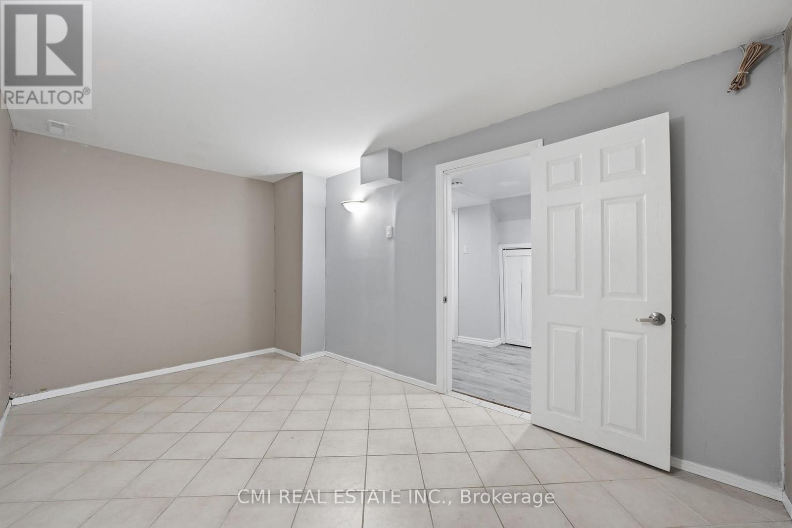 40 Glen Hollow Avenue, Toronto, Ontario  M9W 6C6 - Photo 35 - W12928308