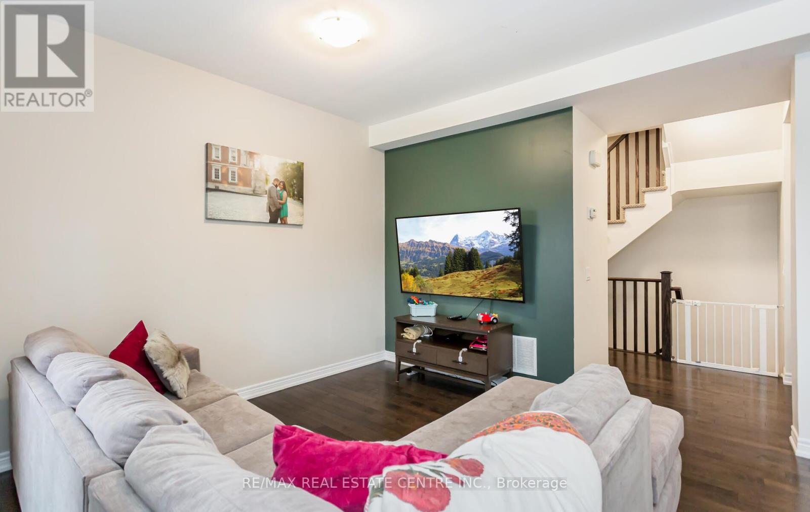 2319 Natasha Circle, Oakville, Ontario  L6M 0K9 - Photo 13 - W12928332