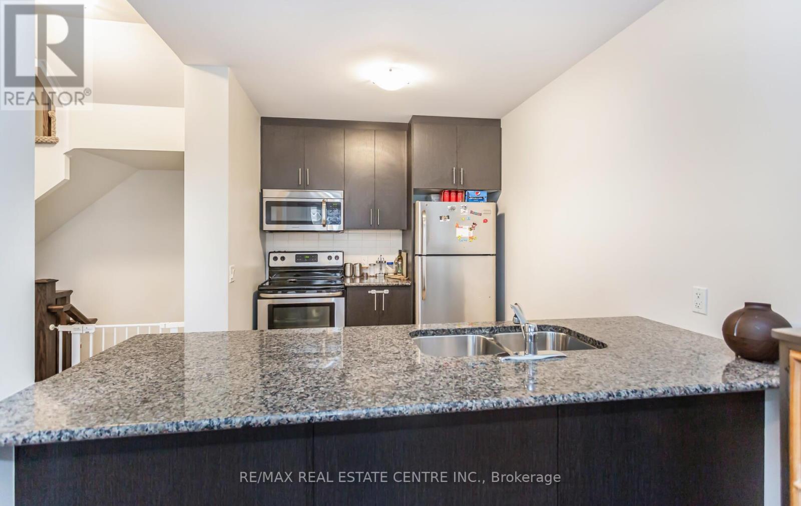 2319 Natasha Circle, Oakville, Ontario  L6M 0K9 - Photo 21 - W12928332