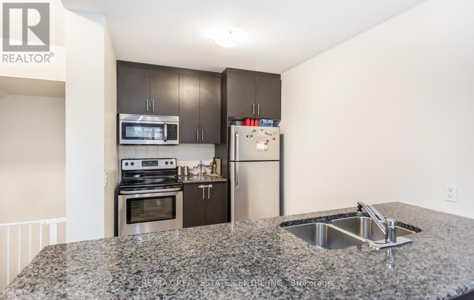 2319 Natasha Circle, Oakville, Ontario  L6M 0K9 - Photo 22 - W12928332