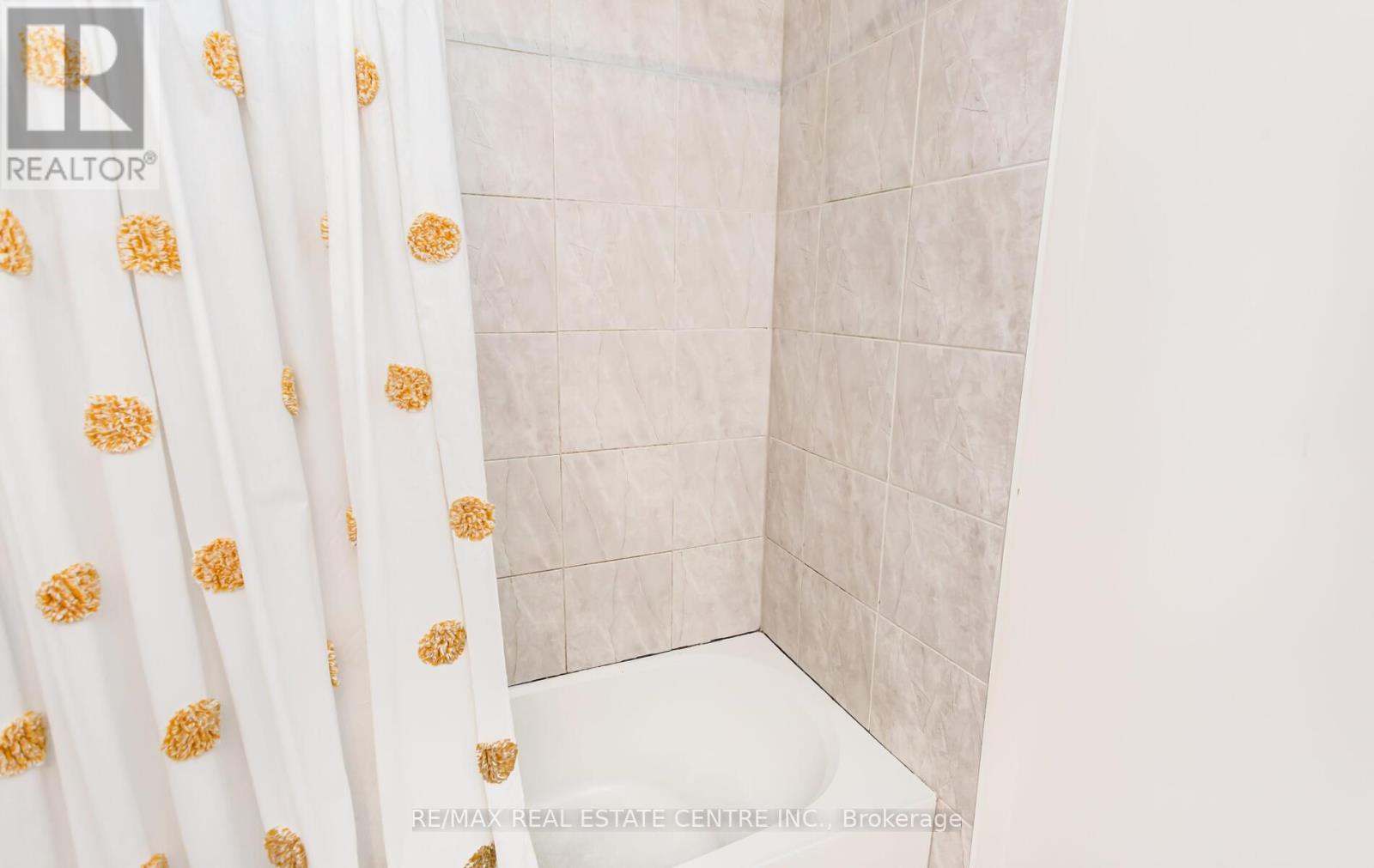 2319 Natasha Circle, Oakville, Ontario  L6M 0K9 - Photo 39 - W12928332