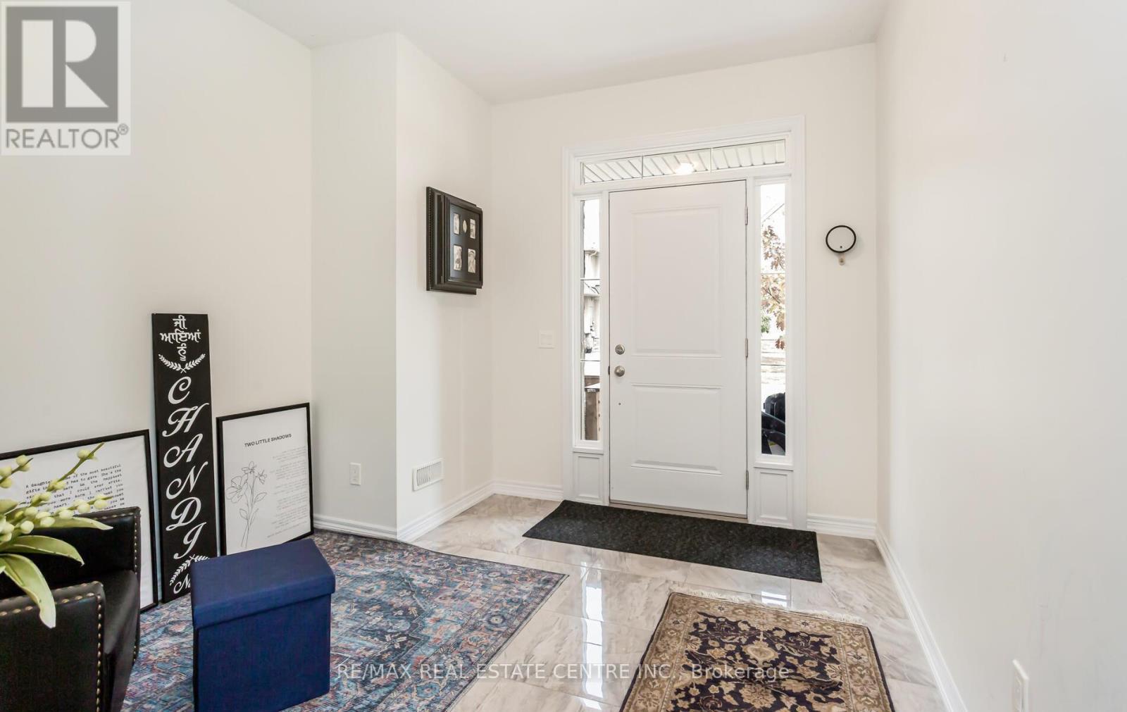 2319 Natasha Circle, Oakville, Ontario  L6M 0K9 - Photo 5 - W12928332