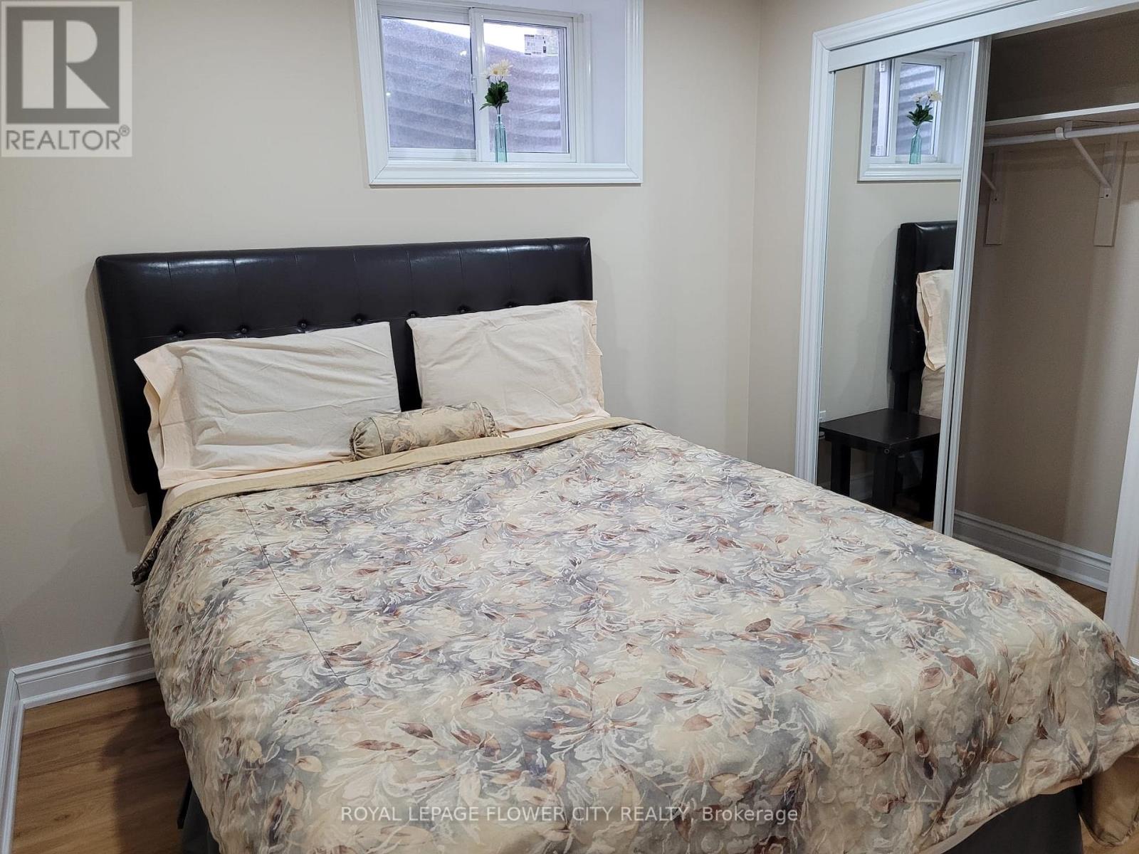 Bsmt - 2551 Old Carriage Road, Mississauga, Ontario  L5C 1Y6 - Photo 5 - W12928334