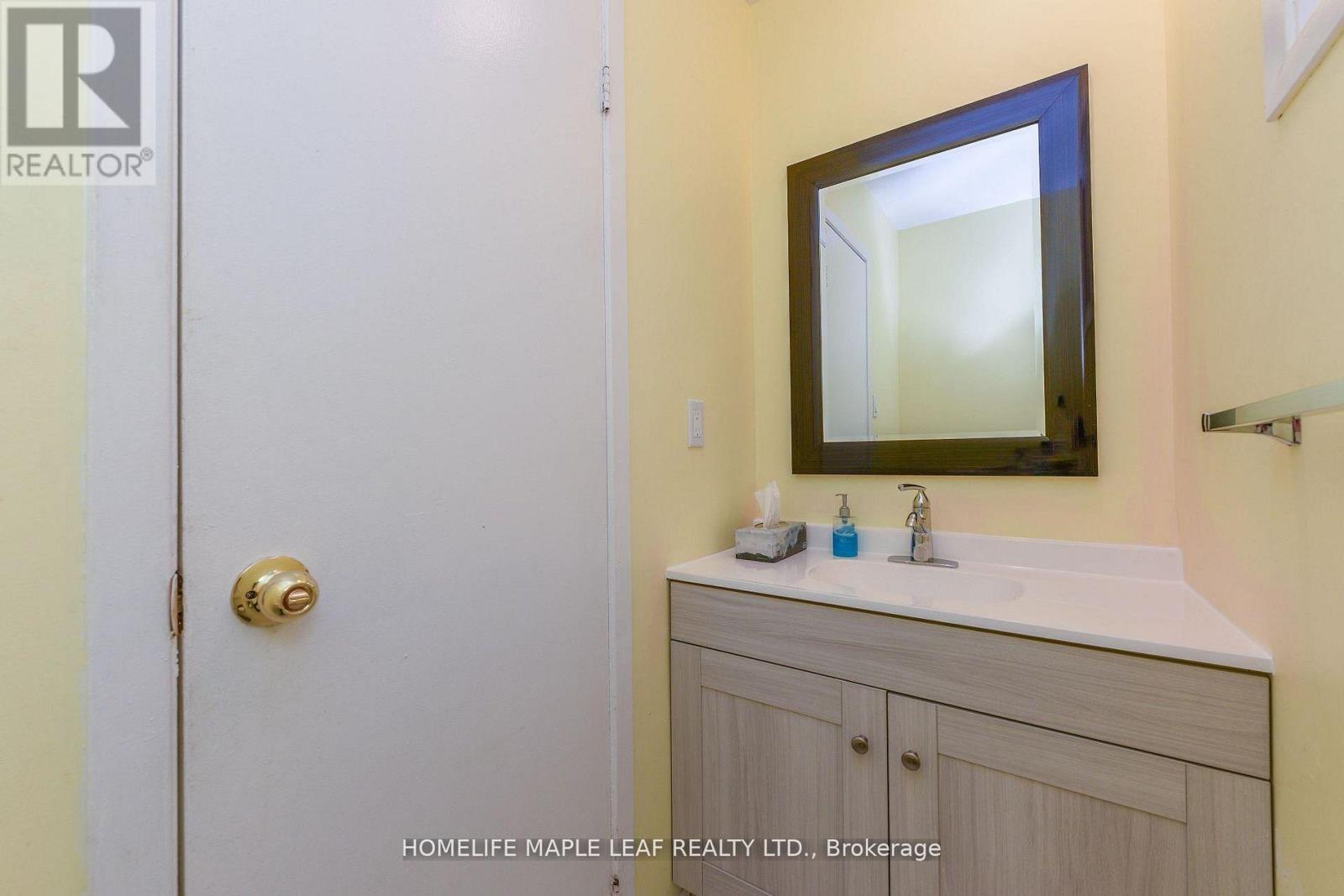 85 Enmount Drive, Brampton, Ontario  L6T 4C9 - Photo 28 - W12928346