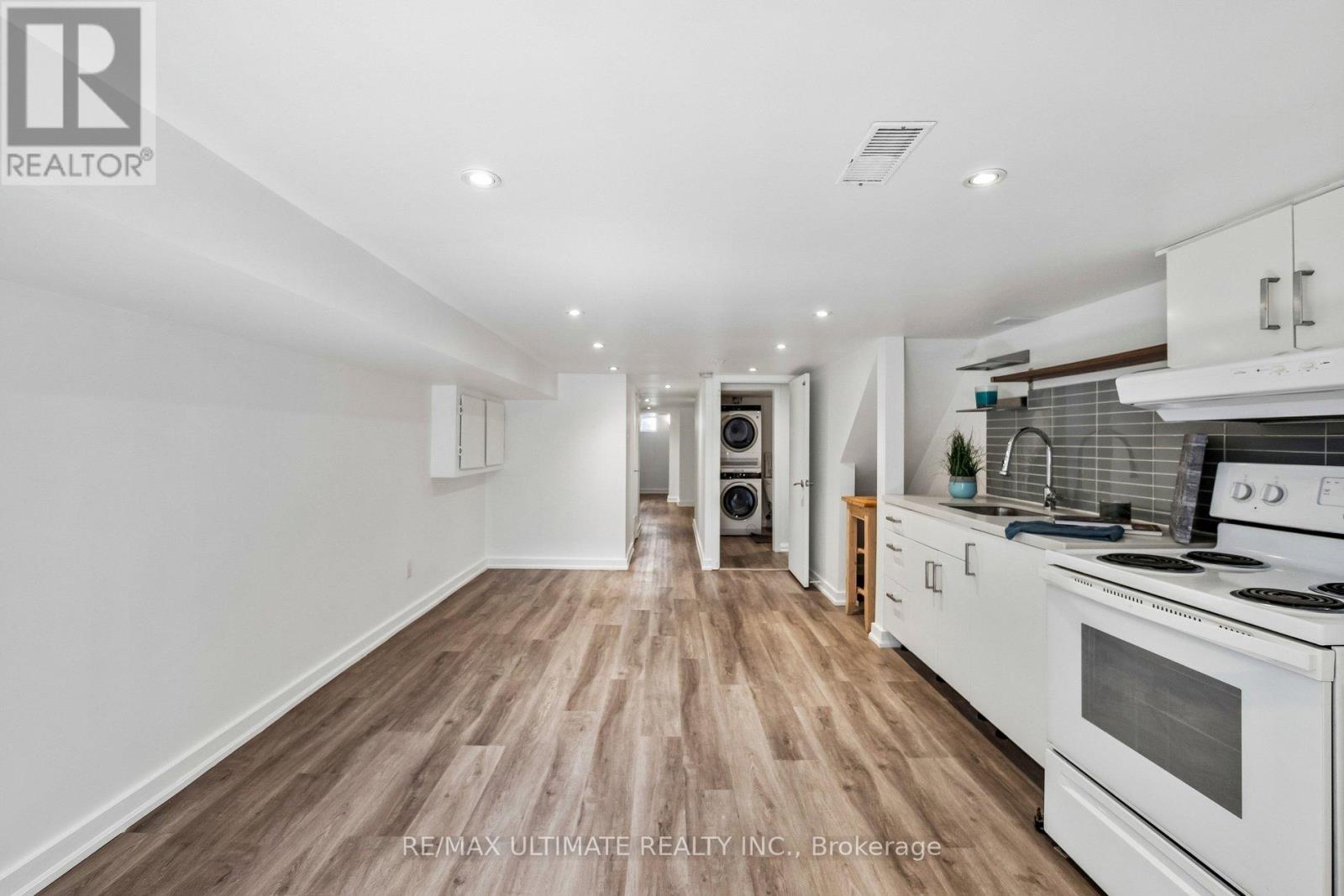 155 Morrison Avenue, Toronto, Ontario  M6E 1M6 - Photo 27 - W12928394