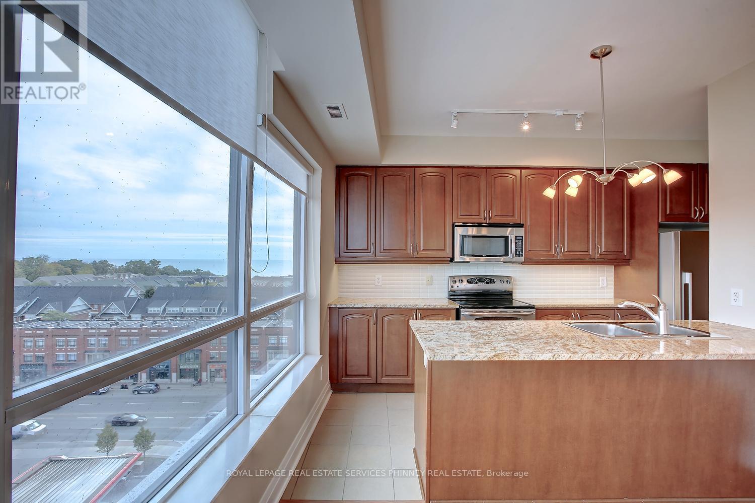 806 - 1 Hurontario Street, Mississauga, Ontario  L5G 0A3 - Photo 15 - W12928402