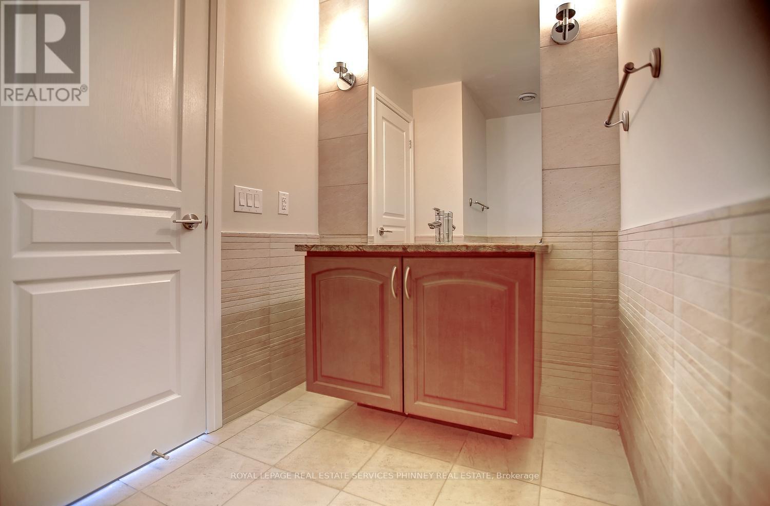 806 - 1 Hurontario Street, Mississauga, Ontario  L5G 0A3 - Photo 25 - W12928402