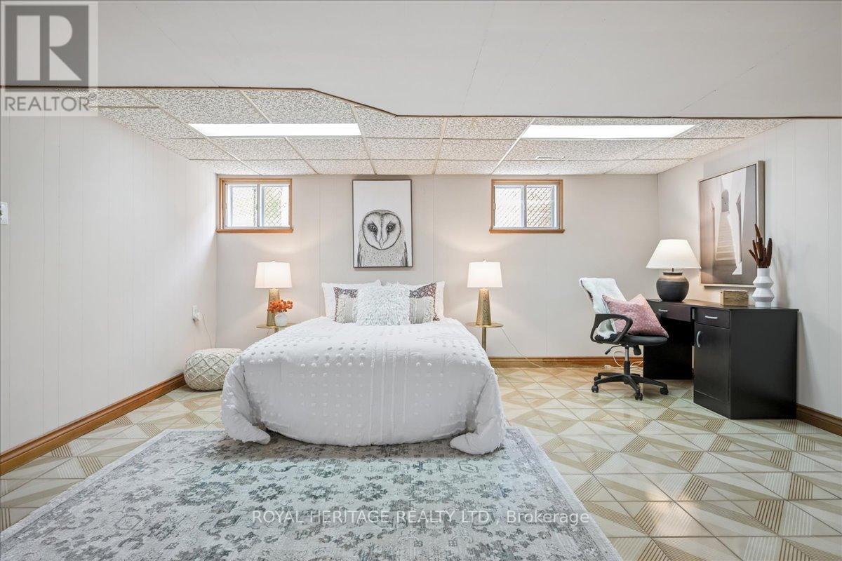 297 Driftwood Avenue, Toronto (Black Creek), Ontario  M3N 2N6 - Photo 24 - W12928440