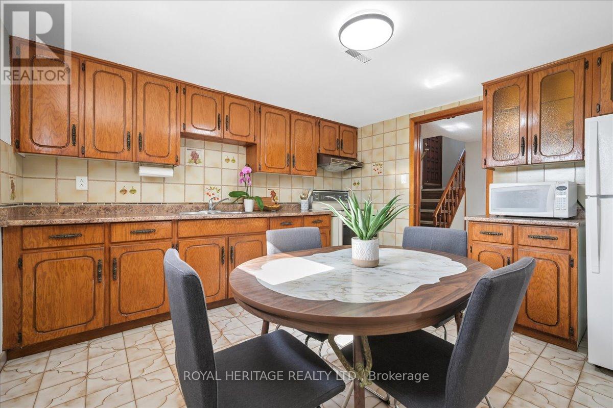 297 Driftwood Avenue, Toronto (Black Creek), Ontario  M3N 2N6 - Photo 27 - W12928440