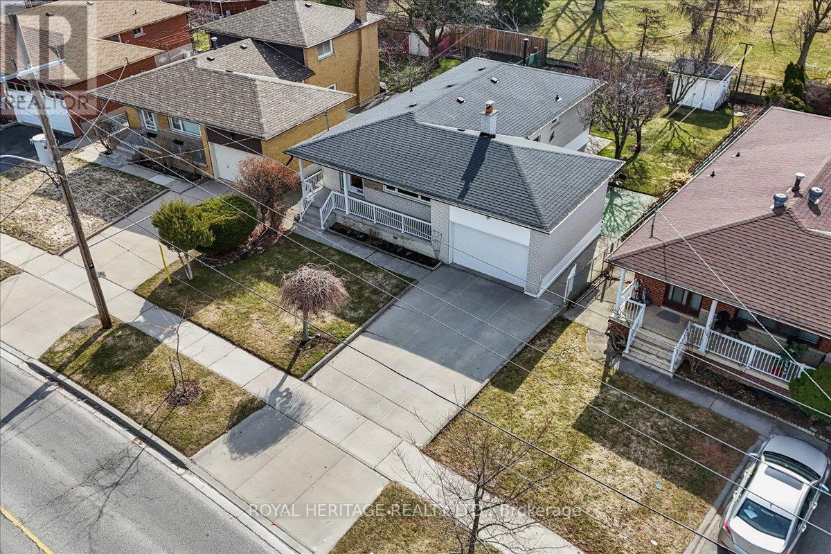 297 Driftwood Avenue, Toronto (Black Creek), Ontario  M3N 2N6 - Photo 39 - W12928440