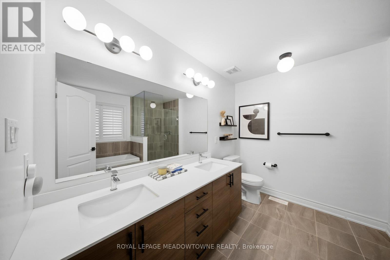 1234 Mcphedran Point, Milton (Fo Ford), Ontario  L9E 1J8 - Photo 33 - W12928454