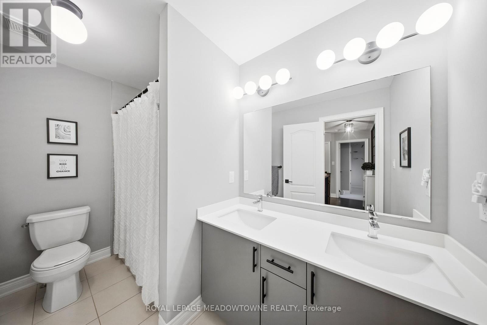 1234 Mcphedran Point, Milton (Fo Ford), Ontario  L9E 1J8 - Photo 38 - W12928454