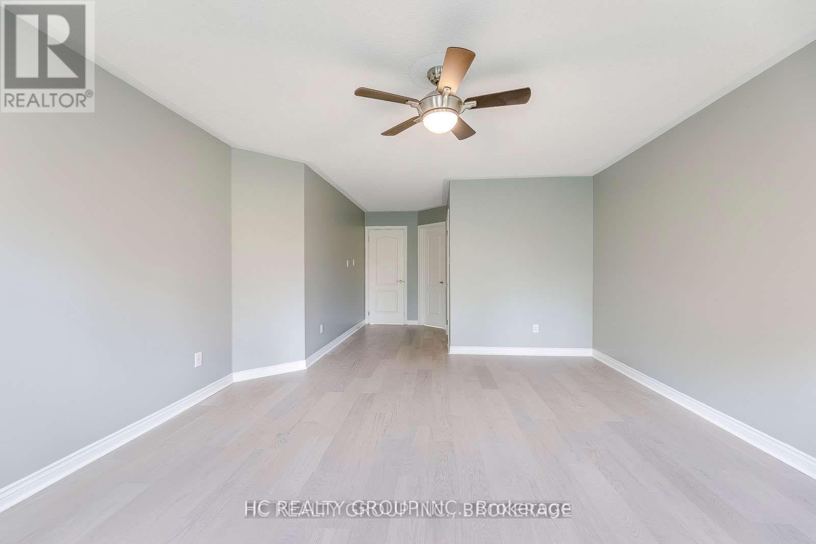 2233 Rockingham Drive, Oakville, Ontario  L6H 6E7 - Photo 22 - W12928460