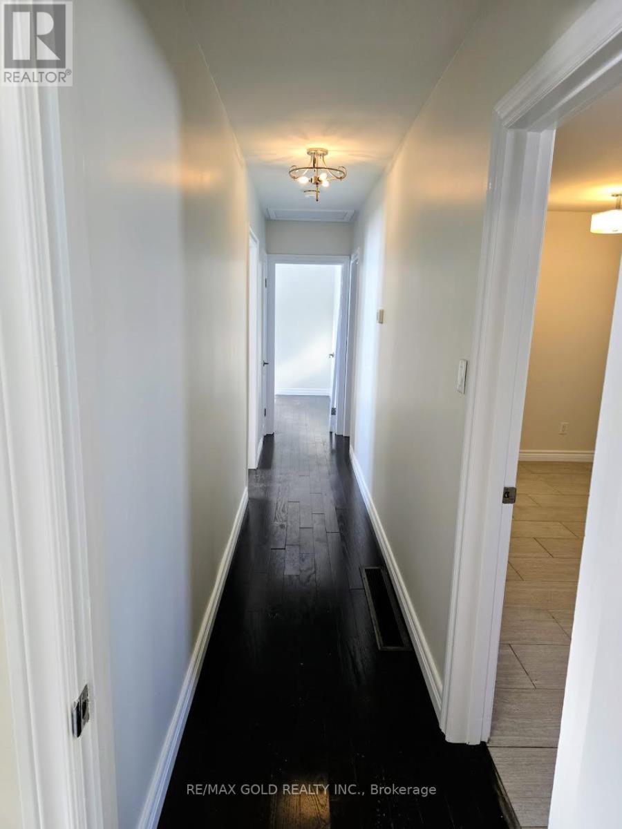 10512 Trafalgar Road, Halton Hills, Ontario  L7G 4S5 - Photo 16 - W12928468