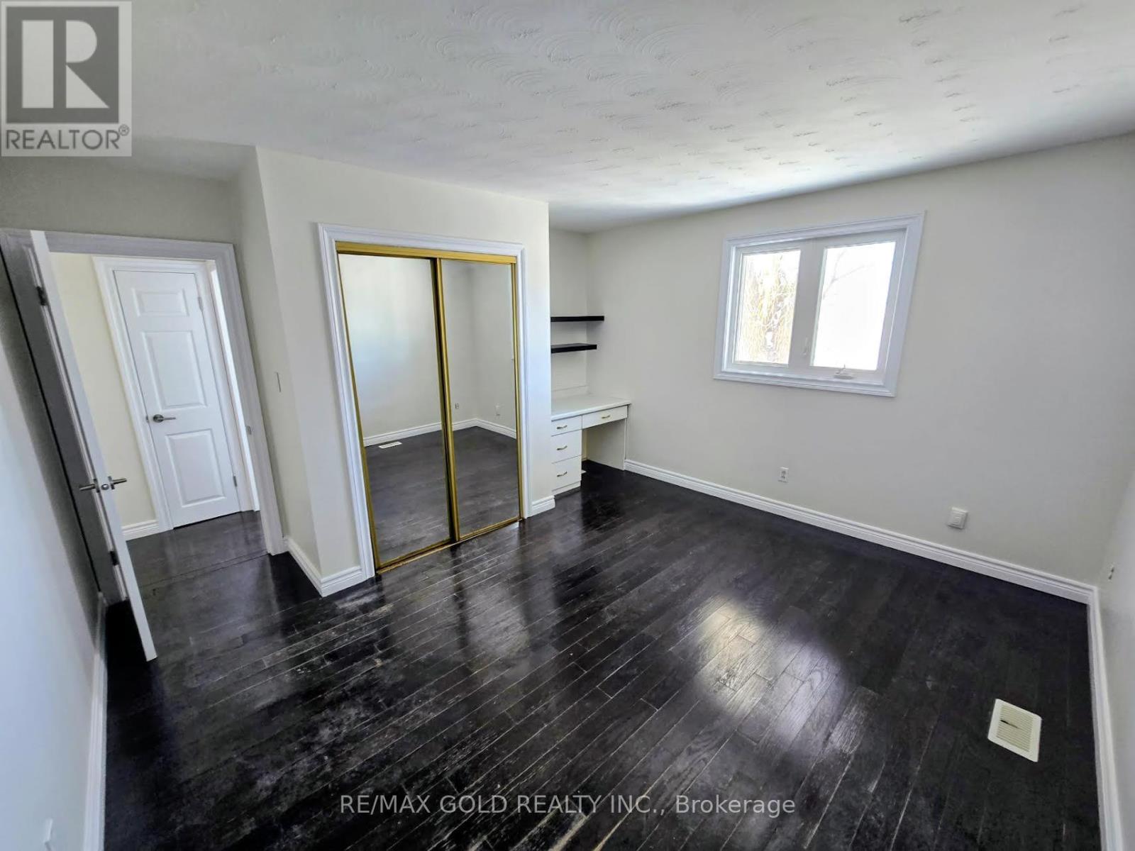 10512 Trafalgar Road, Halton Hills, Ontario  L7G 4S5 - Photo 17 - W12928468