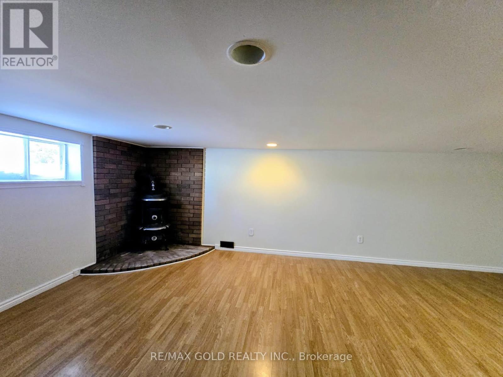 10512 Trafalgar Road, Halton Hills, Ontario  L7G 4S5 - Photo 8 - W12928468