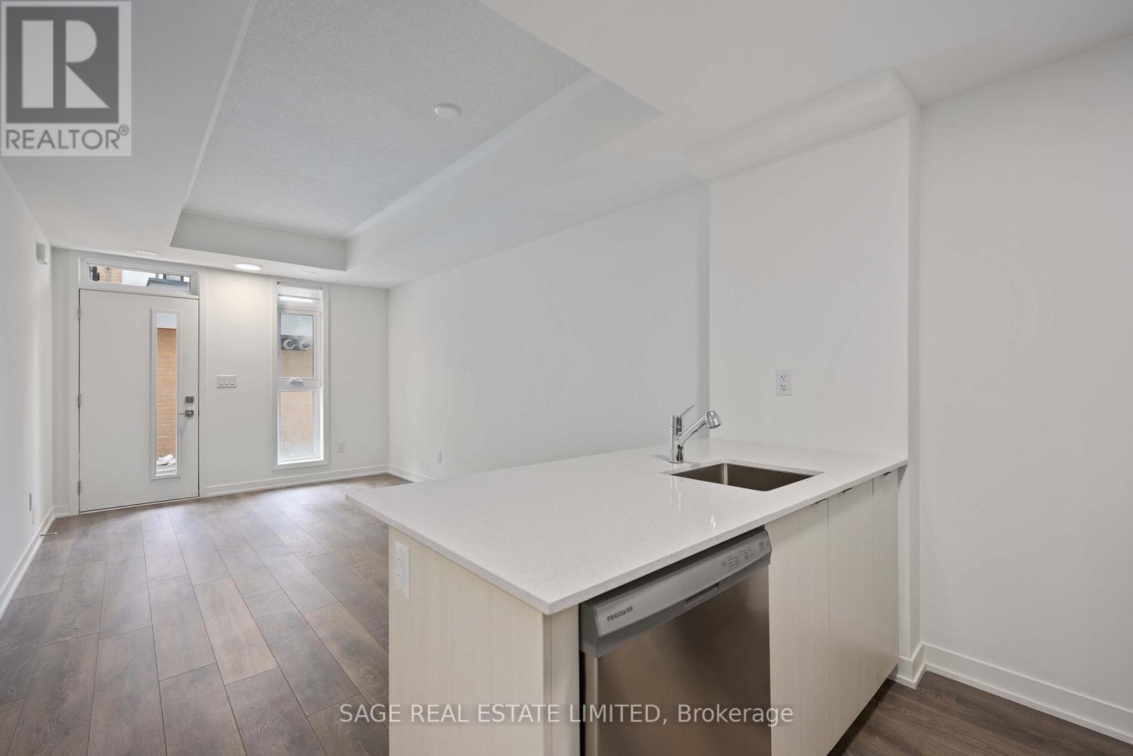 111 - 145 Canon Jackson Drive, Toronto, Ontario  M6M 0E1 - Photo 13 - W12928486