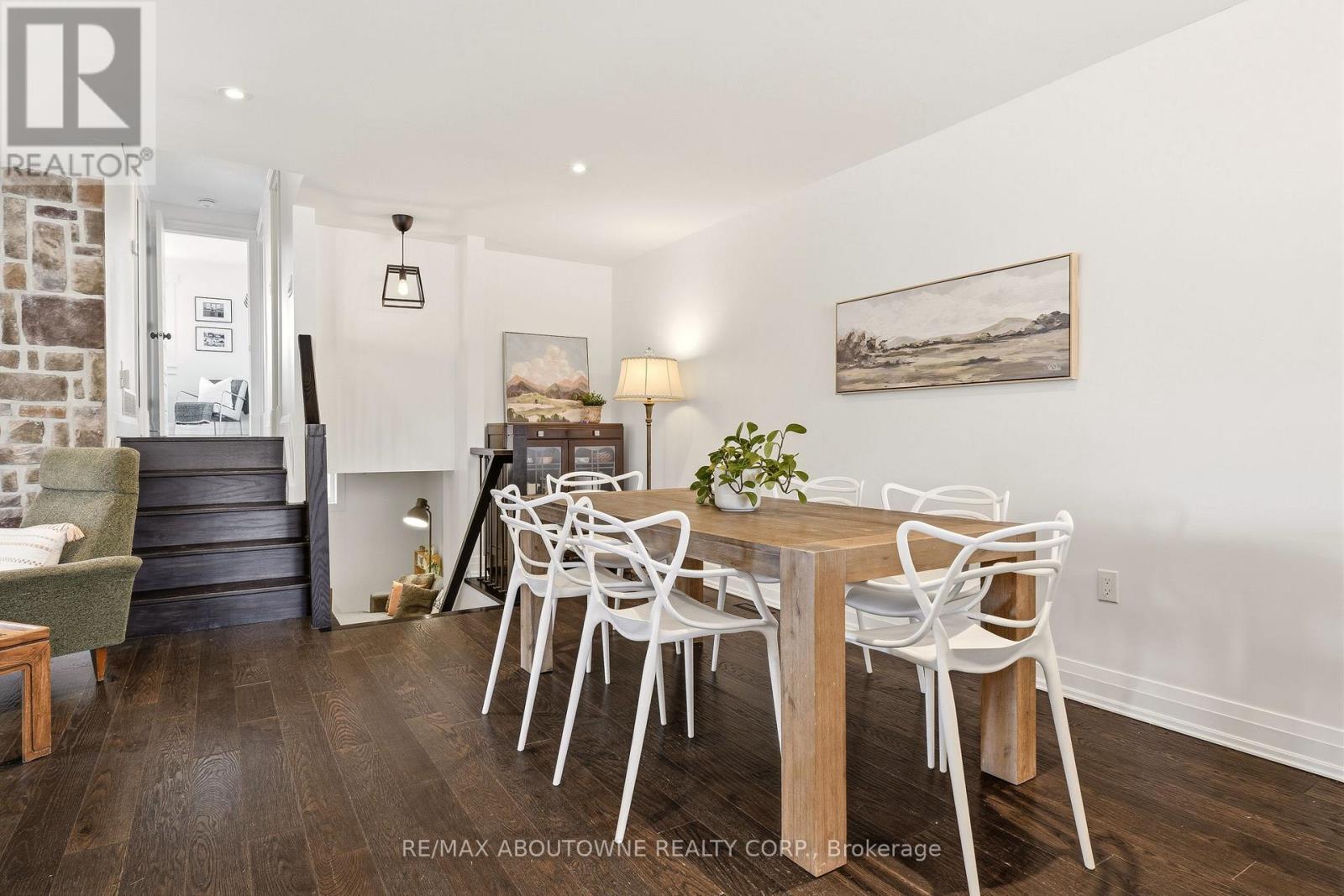 616 Kilbirnie Place, Burlington, Ontario  L7L 2M4 - Photo 15 - W12928504