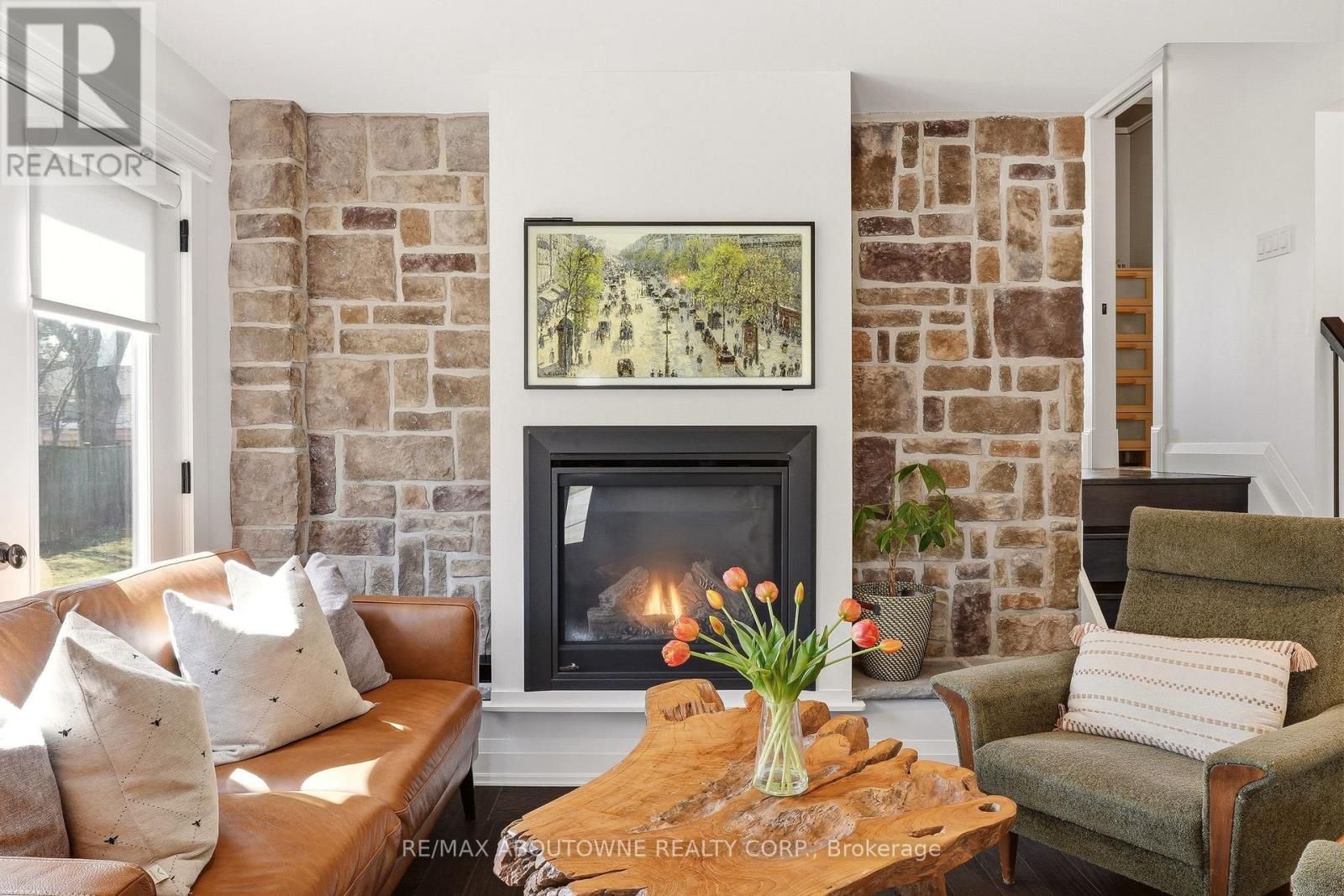 616 Kilbirnie Place, Burlington, Ontario  L7L 2M4 - Photo 18 - W12928504