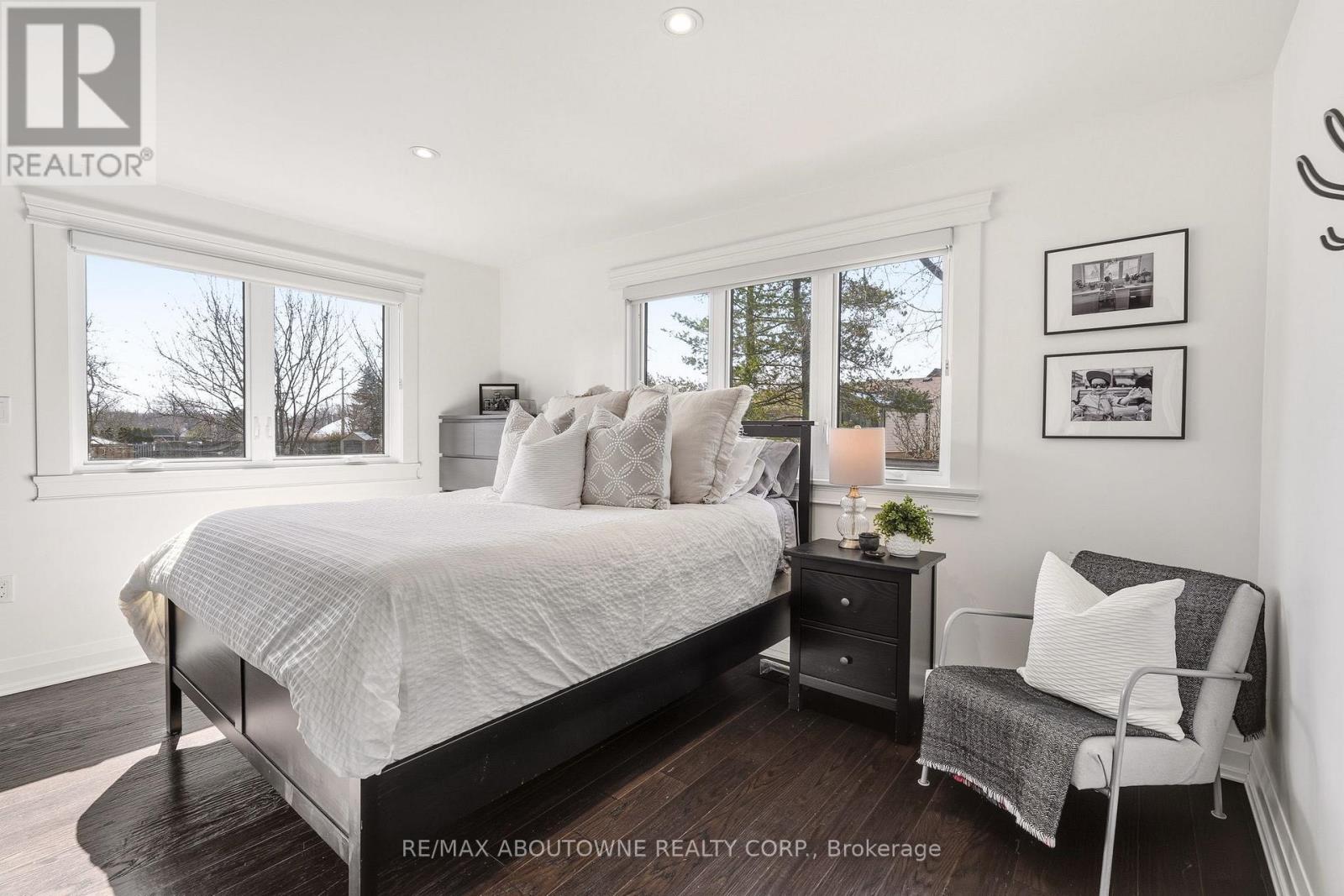 616 Kilbirnie Place, Burlington, Ontario  L7L 2M4 - Photo 25 - W12928504