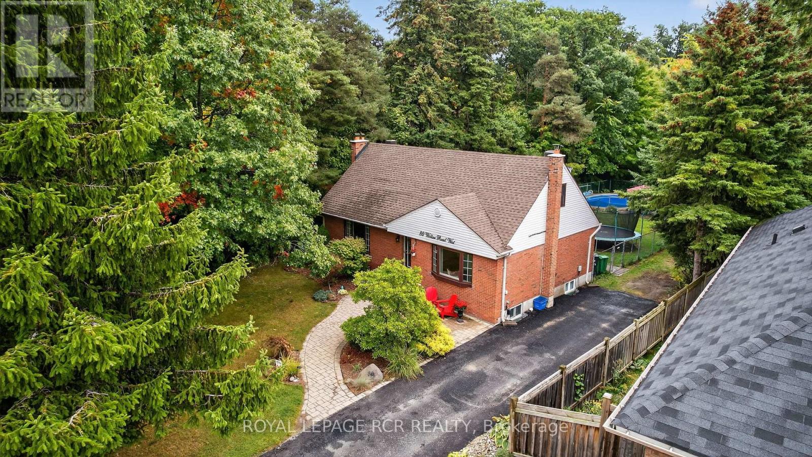 88 Walker Road W, Caledon, Ontario  L7C 0G8 - Photo 4 - W12928512