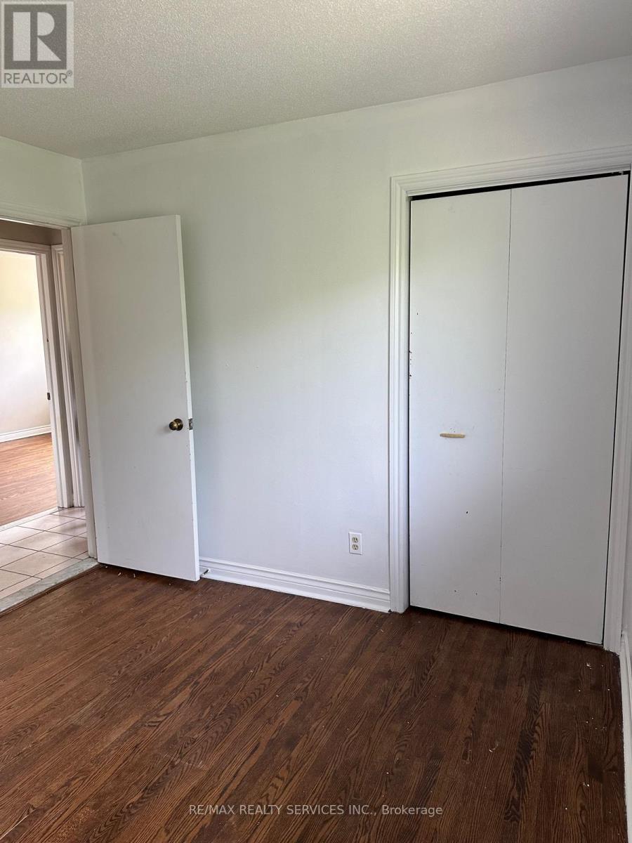 Main - 134 Jade Crescent, Brampton, Ontario  L6S 3H8 - Photo 15 - W12928550