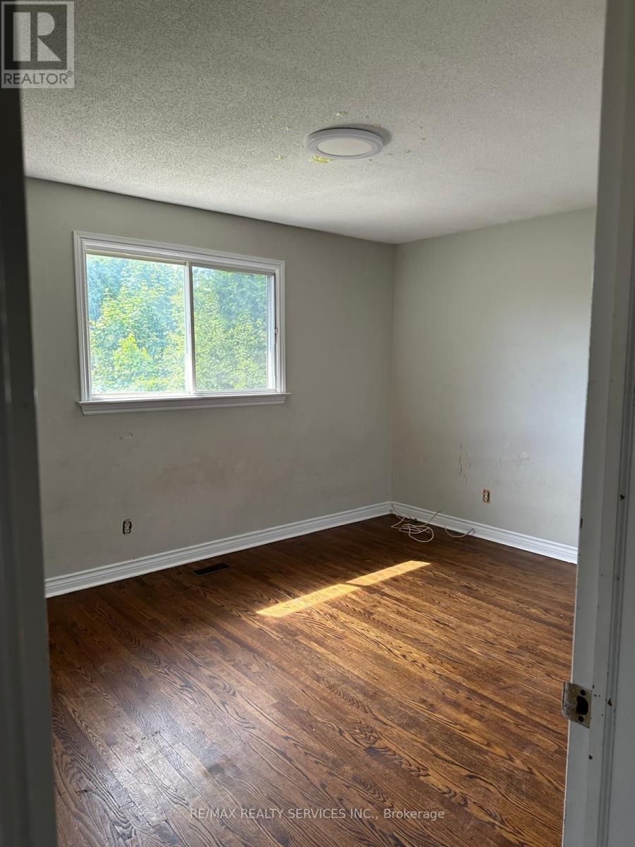 Main - 134 Jade Crescent, Brampton, Ontario  L6S 3H8 - Photo 17 - W12928550