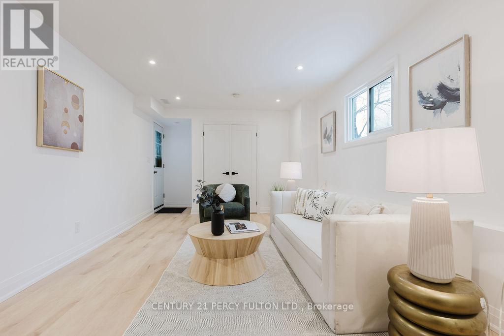 11 Bay Crest Drive, Brampton, Ontario  L6Z 1H5 - Photo 29 - W12928554